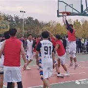 爱游戏-竞技之地！球员技艺高超角逐争取冠军()